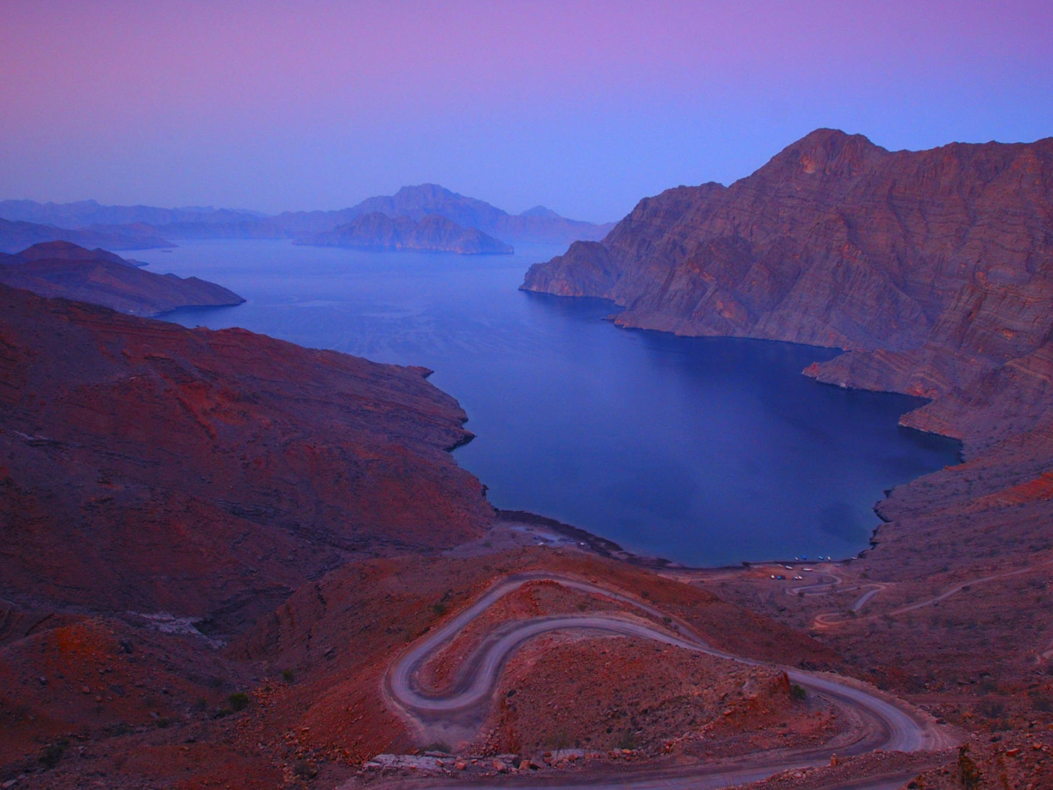arabian-peninsula-scenic-fjords-wallpaper