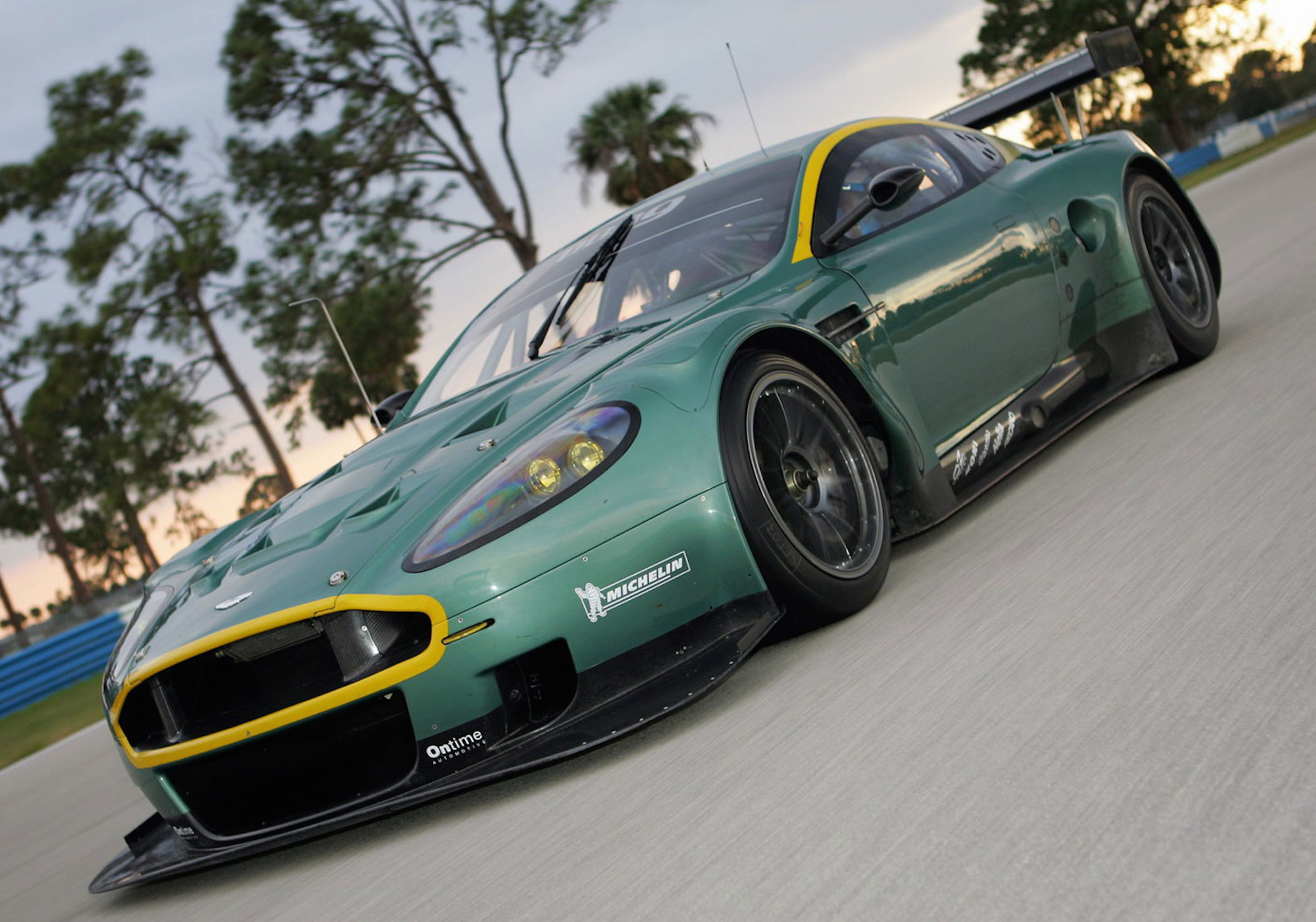 Aston Martin DB9 Wallpaper