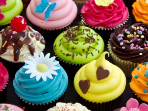 appetizing-cupcakes-wallpaper
