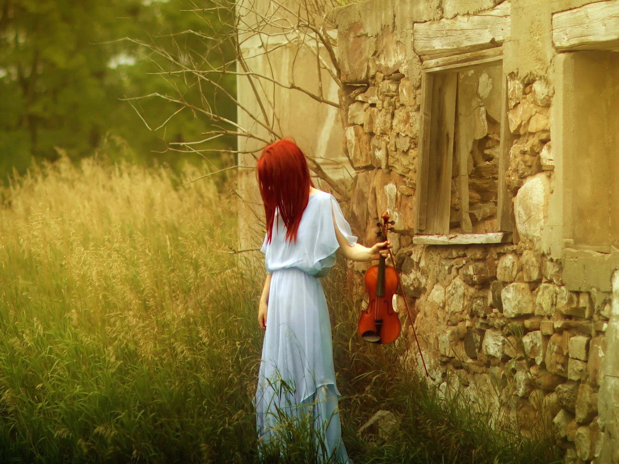 redhead-violinist-girl-wallpaper