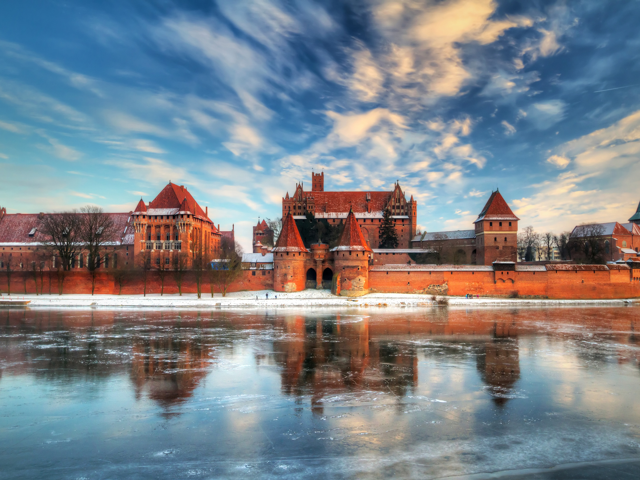 malbork-castle-poland-wallpaper