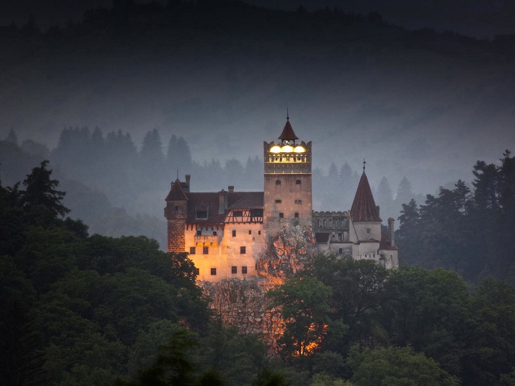 bran-castle-landmark-romania-wallpaper